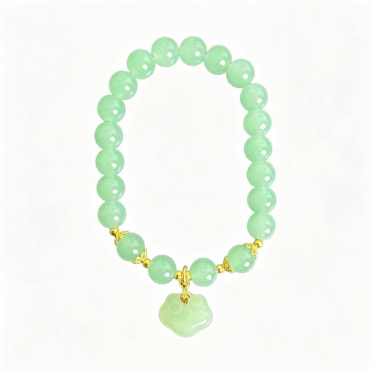 Natural Green Jadeite Beaded Bracelet With Ruyi Lock Charm, Gold‑Tone Accents, Chinese Style Jewelry
